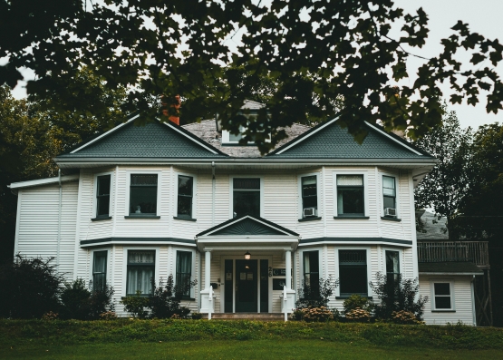 Refresh and Revitalize Your Home’s Exterior with Expert Painting and Decking Services